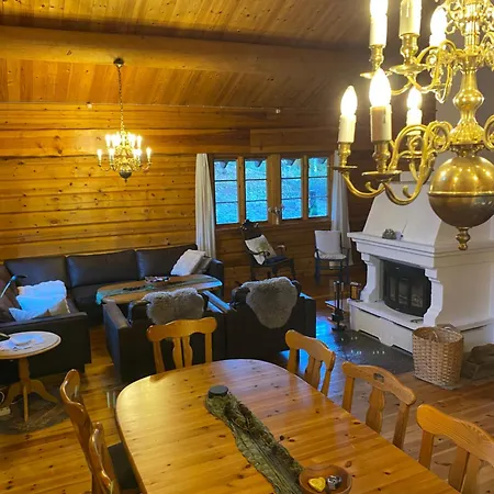 Holmoy Villa *